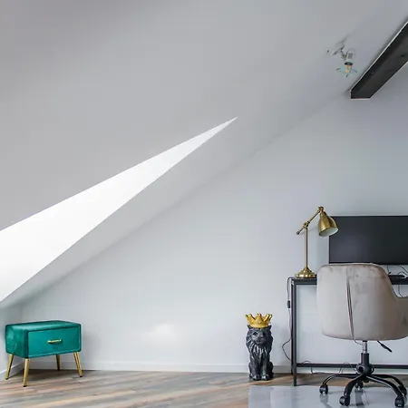 Apartment City-vibes & Altstadtflair In Der Fussgaengerzone Mit Parkplatz Und Office *